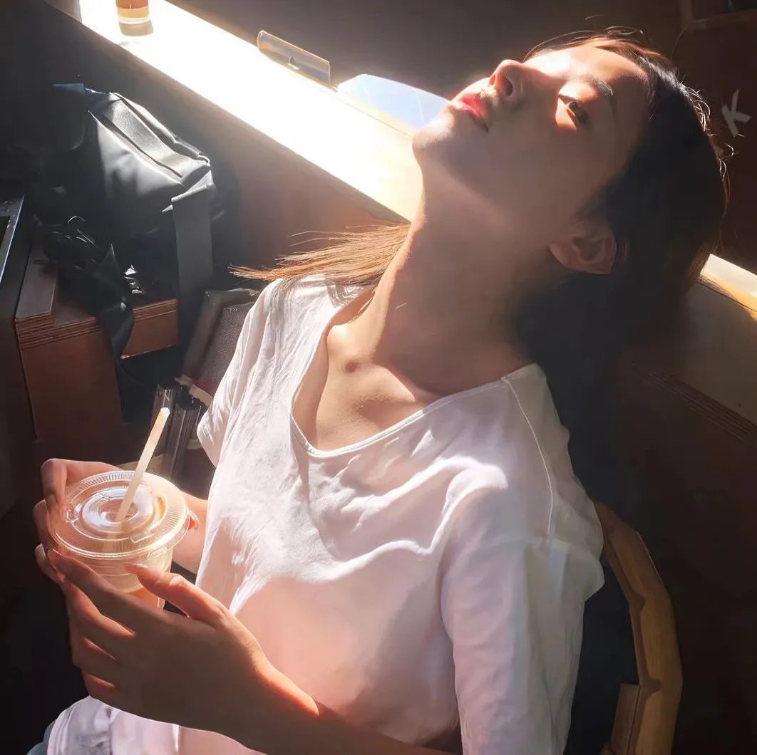 剃须。然后捡到女高中生。